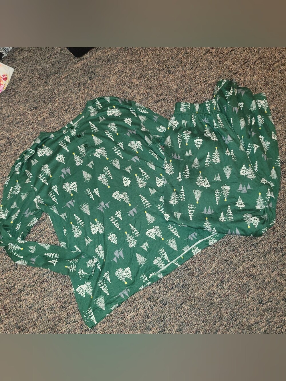 Tahari Green Tree-Print Men’s Pajama Set